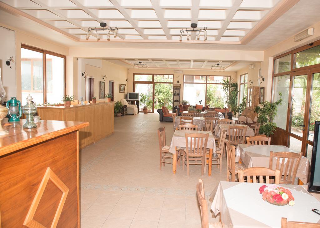Morfoula Aparthotel Vatera Ngoại thất bức ảnh